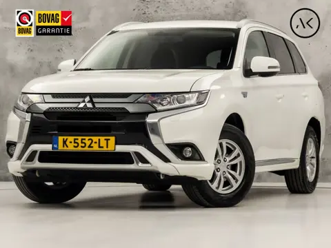 Mitsubishi Outlander 2.4 PHEV Sport 225Pk Automaat (APPLE CARPLAY, 1e EIGENAAR, NAVIGATIE, CAMERA, G