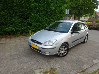 Ford Focus 1.6-16V Futura MET APK