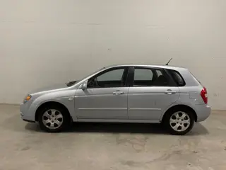 Kia Cerato 1.6-16V LX 5drs Airco