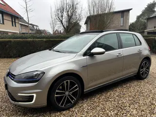 Volkswagen Golf 1.4 TSI GTE PANO