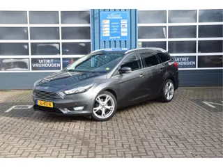 Ford FOCUS Wagon 1.0 Titanium NIEUWE DISTIBUTIERIEM - NIEUWE APK