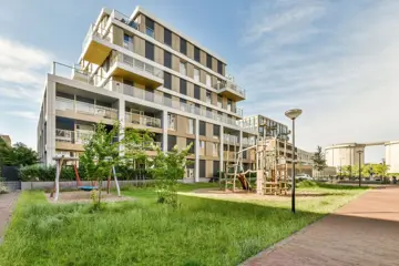 Woning aan de Eef Kamerbeekstraat te Amsterdam