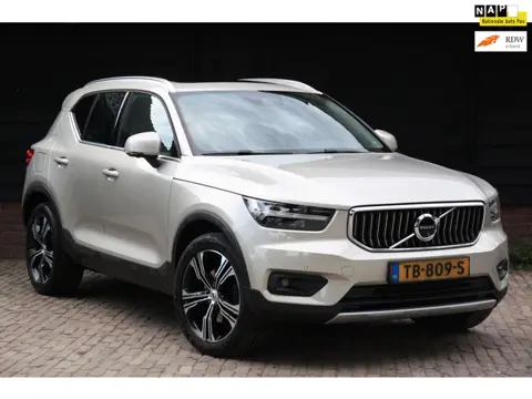 Volvo XC40 2.0 T4 Inscription Panorama-Elek,Dak/Camera/Leer/Parkeersensor v,a/Trekhaak uitklapbaar