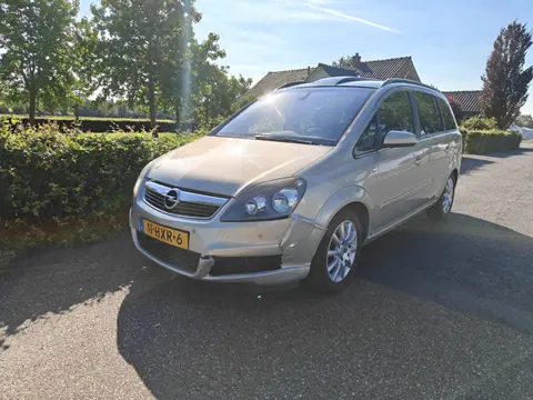 Opel Zafira 1.6 Cosmo CLIMA/PANO BJ 2009 (bj 2009)