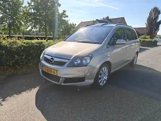 Opel Zafira 1.6 Cosmo CLIMA/PANO BJ 2009 (bj 2009)
