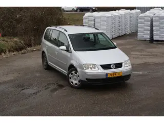 Volkswagen Touran 2.0-16V FSI Trendline