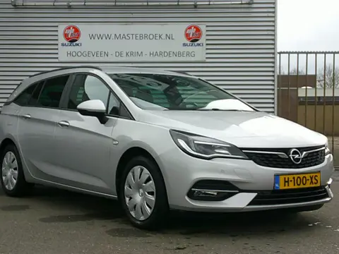 Opel Astra Sports Tourer 1.2 Business Edition Staat in Hoogeveen