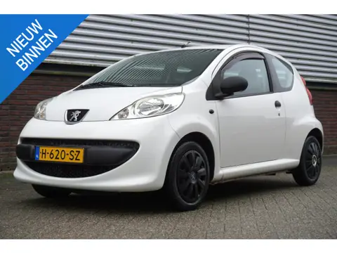 Peugeot 107 1.0-12V XR APK 8-1-2027/NETTE STAAT.