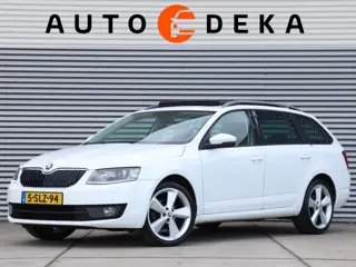 Skoda Octavia Combi 1.4 TSI Greentech Ambition *Panodak*Xenon*Stoelverw.*