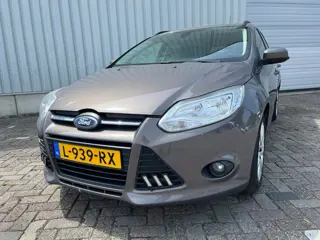 Ford Focus Wagon 1.0 EcoBoost Trend - Start niet - Motor defect - Schade