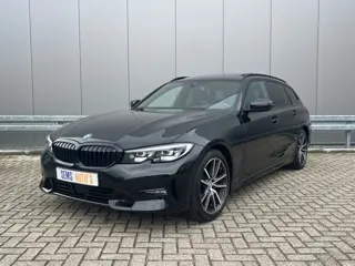 BMW 3 Serie Touring 320d High Executive Pano / Head-up / Elec. Trekhaak / Stuur-Stoel Verw. / Harman