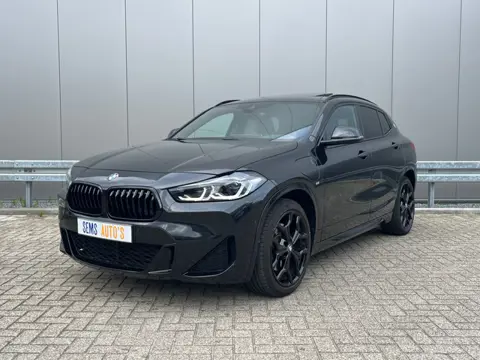 BMW X2 xDrive25e High Executive M-Pakket / Pano / Vol Leder / Haed-up / Key Less