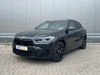 BMW X2 xDrive25e High Executive M-Pakket / Pano / Vol Leder / Haed-up / Key Less
