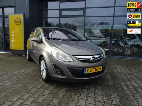 Opel Corsa 1.4-16V Cosmo