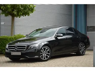 Mercedes-Benz E-Klasse 200 AVANTGARDE | AUTOMAAT | SCHUIFDAK | NIGHT PAKKET | SFEERVERL | CARPLAY | 