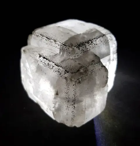 Calciet - Pyriet op randen - Oude Chinese vondst - 5×6×7 cm