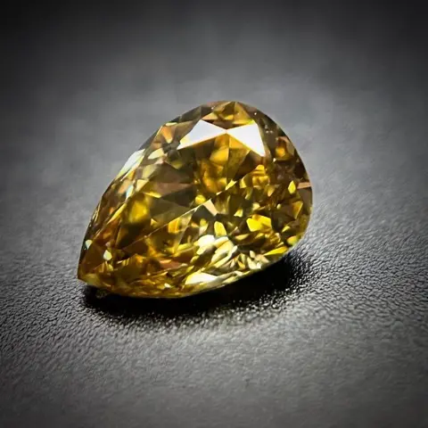 1 pcs Diamant - 0.25 ct - Peer - fancy deep brownish