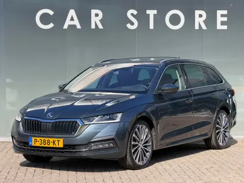 Skoda Octavia Combi 1.4 TSI 245PK iV PHEV Pano/Head-up/Trekhaak SOH 89,6%
