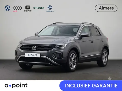 Volkswagen T-Roc 1.0 TSI Life 75 Edition | Achteruitrijcamera | Carplay | Afneembare Trekhaak |