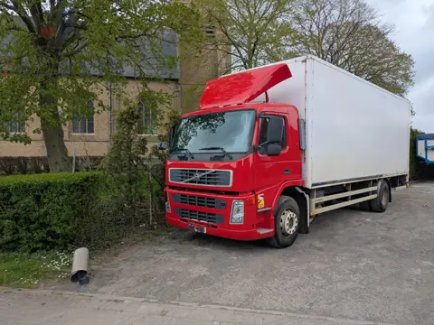 Volvo FM FM/FH 4x2R7.1 (bj 2002)