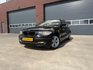 BMW 1-serie 116i Zwart* Airco* 6bak* Nieuwe APK* Nette auto