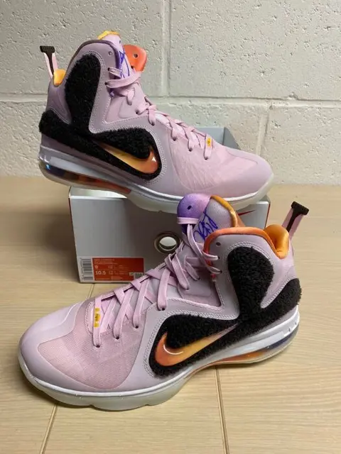 Nike - Lebron James Grateful Régal Pink P42,5 - Sneakers -