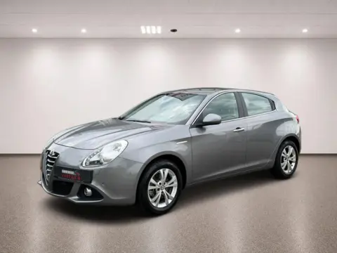 Alfa Romeo Giulietta 1.4 T Sprint Automaat 170PK | CarPlay | Camera | PDC | Climate | Cruise