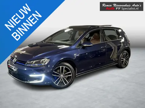 Volkswagen Golf 1.4 TSI GTE Panorama dak Leder Apple-carplay