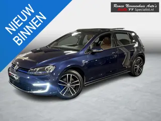 Volkswagen Golf 1.4 TSI GTE Panorama dak Leder Apple-carplay