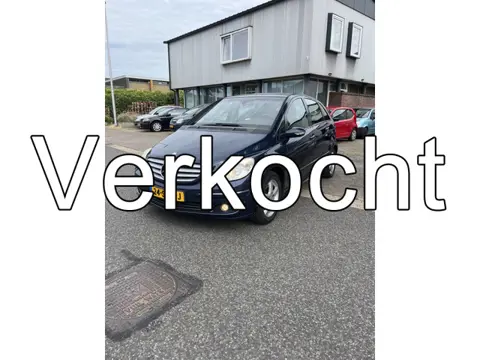 Mercedes-Benz B-Klasse 200 Turbo Automaat,leer enz. Nette en goed onderhouden auto. Apk 20-11-2026.