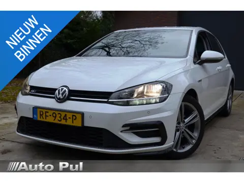 Volkswagen Golf 1.5 TSI Highline Business R Automaat/Airco/Navi/Cr-Controle/Pdc/Privacy-Glass/Digita