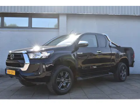 Toyota Hilux 2.4 D-4D Xtra Cab Professional Automaat 150pk | Achteruitrijcamera | Trekhaak | Cruise 