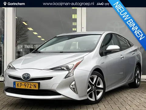 Toyota Prius 1.8 Business Plus | Navigatie | Stoelverwarming | Achteruitrijcamera | Cruise control a