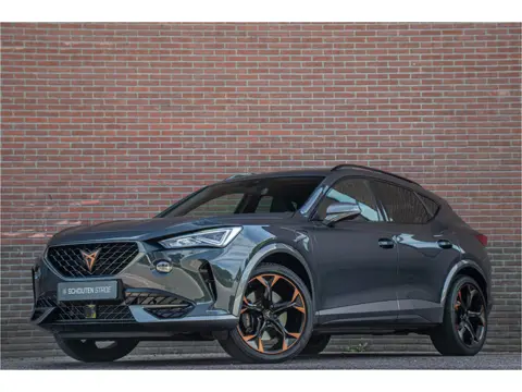 CUPRA Formentor 1.4 e-Hybrid 245pk VZ, Stoel & Stuurverwarming, Carplay, Navigatie, Camera, Full LED