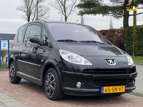 Peugeot 1007 Gentry 1.4 *