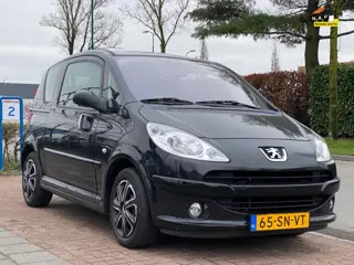 Peugeot 1007 Gentry 1.4 *