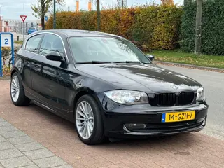 BMW 1-serie 116i Business Line *Navi | APK 11-2026