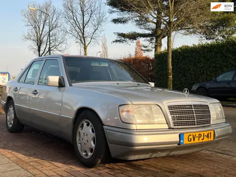 Mercedes-Benz E-klasse 200 *NAP 213.496 km | Klassieke kwaliteit