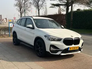 BMW X1 SDrive18i High *
