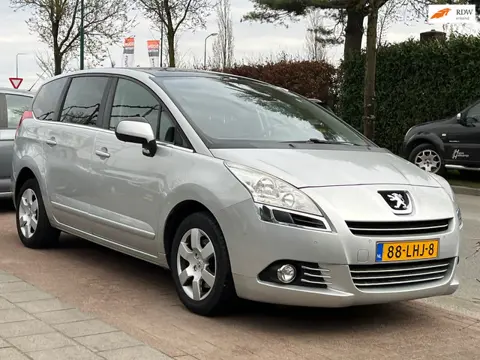 Peugeot 5008 1.6Thp ST *NAVI|PANO| RUIME AUTO