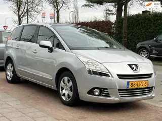 Peugeot 5008 1.6Thp ST *NAVI|PANO| RUIME AUTO
