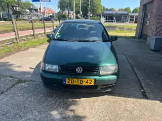 Volkswagen Polo 1.6 AUTOMAAT elec ramen (bj 1999)
