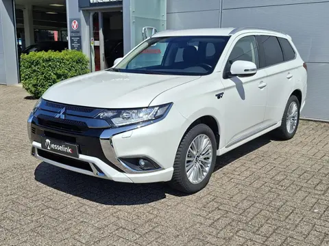 Mitsubishi Outlander 2.4 PHEV Intense -Afn. trekhaak | Elec. stoel | Nav | Stoelverw. | Cam