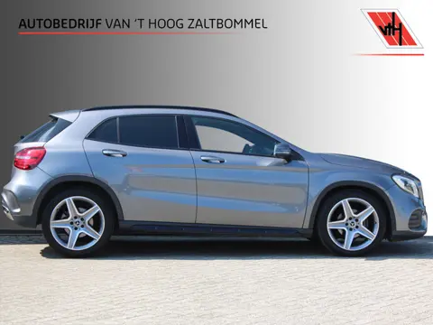 Mercedes-Benz GLA 180 AUT7 Business Solution AMG COMAND CAMERA