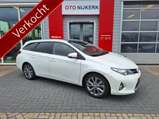 Toyota Auris Touring Sports 1.8 Hybrid Lease met trekhaak