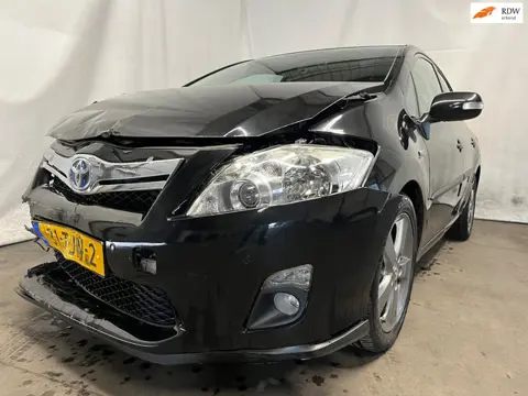 Toyota Auris 1.8 Full Hybrid Executive Business - Schade