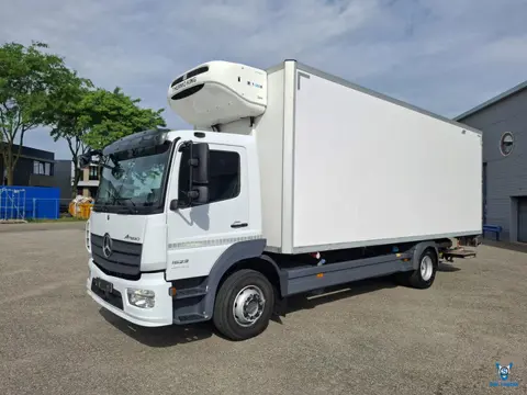 Mercedes-Benz Atego 1523 / THERMOKING T560R / 201691 KM / LAMBERET ISOLATED COOLBOX 7MTR / PLATFORM 