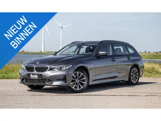 BMW 3-serie Touring 320e LED / DEALER ONDERHOUDEN / STOELVERWARMING / CAMERA / CARPLAY