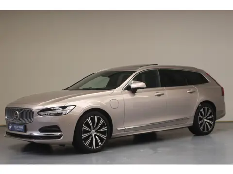 Volvo V90 T8 Plug-in hybrid AWD Ultimate Bright | Rijklaarprijs | Trekhaak | Luchtvering |