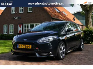 Ford Focus Wagon 2.0 EcoBoost ST-3 | Recaro Kuipstoelen | Nette staat | Achteruitrijcamera | Stoelve